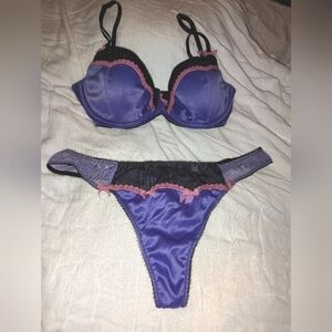 VS sexy little things non-padded demi size 34D in periwinkle and thong bottom.